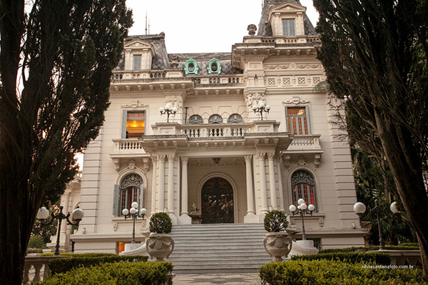 Palacete onde residiu o casal Chedid e Violeta Jafet a partir de 1934