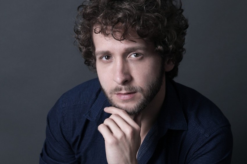 Bruno Sigrist vive o antagonista, o dono da boate Kiss, na série da Netflix sobre a tragédia de 2013