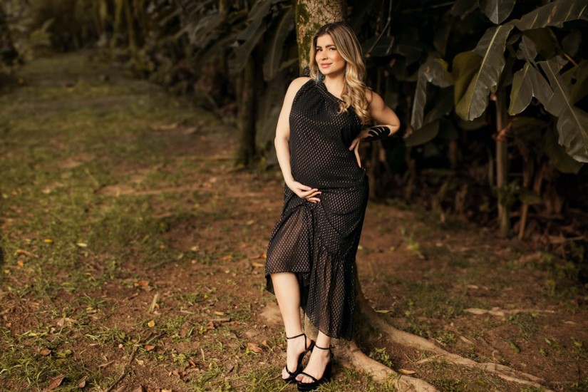 Claudia Melo anuncia gravidez aos 40 e revela é um milagre que eu não esperava mais viver