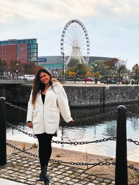Influencer Thaise Sanches faz sucesso com dicas para quem viaja para Londres