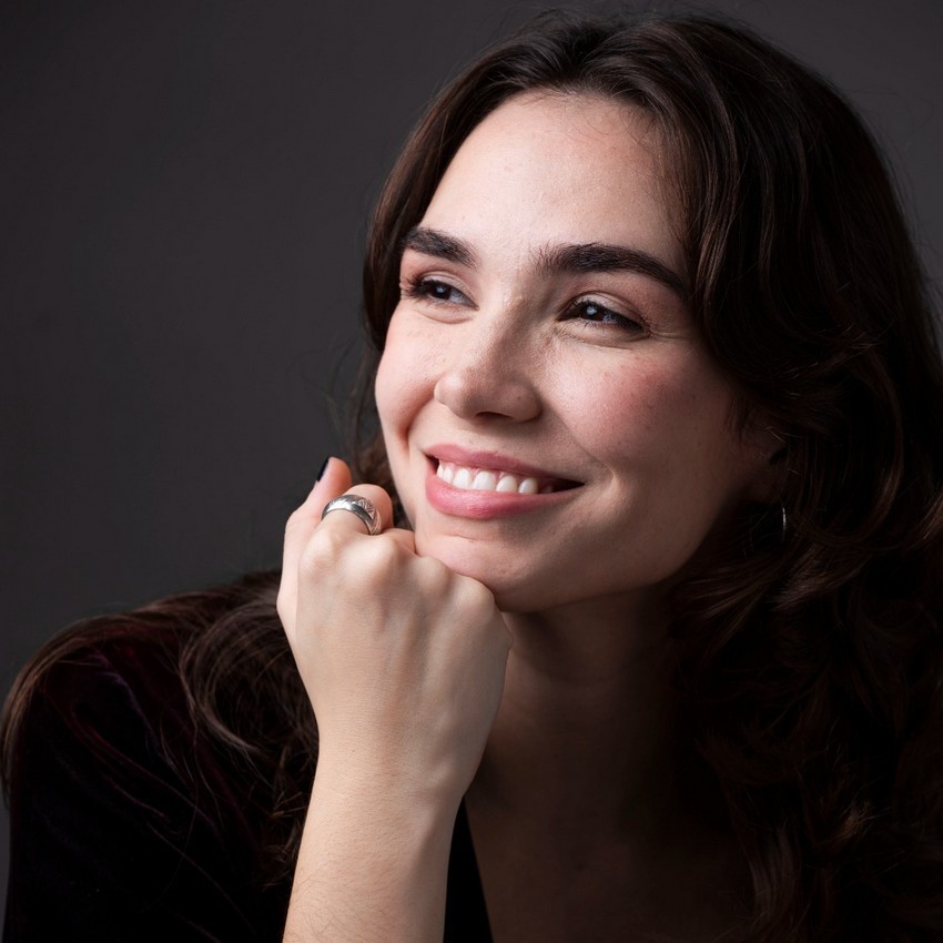 Isabela Faleiro estreia no cinema em ‘Minha melhor amiga’, protagonizado por Mônica Martelli e Ingrid Guimarães