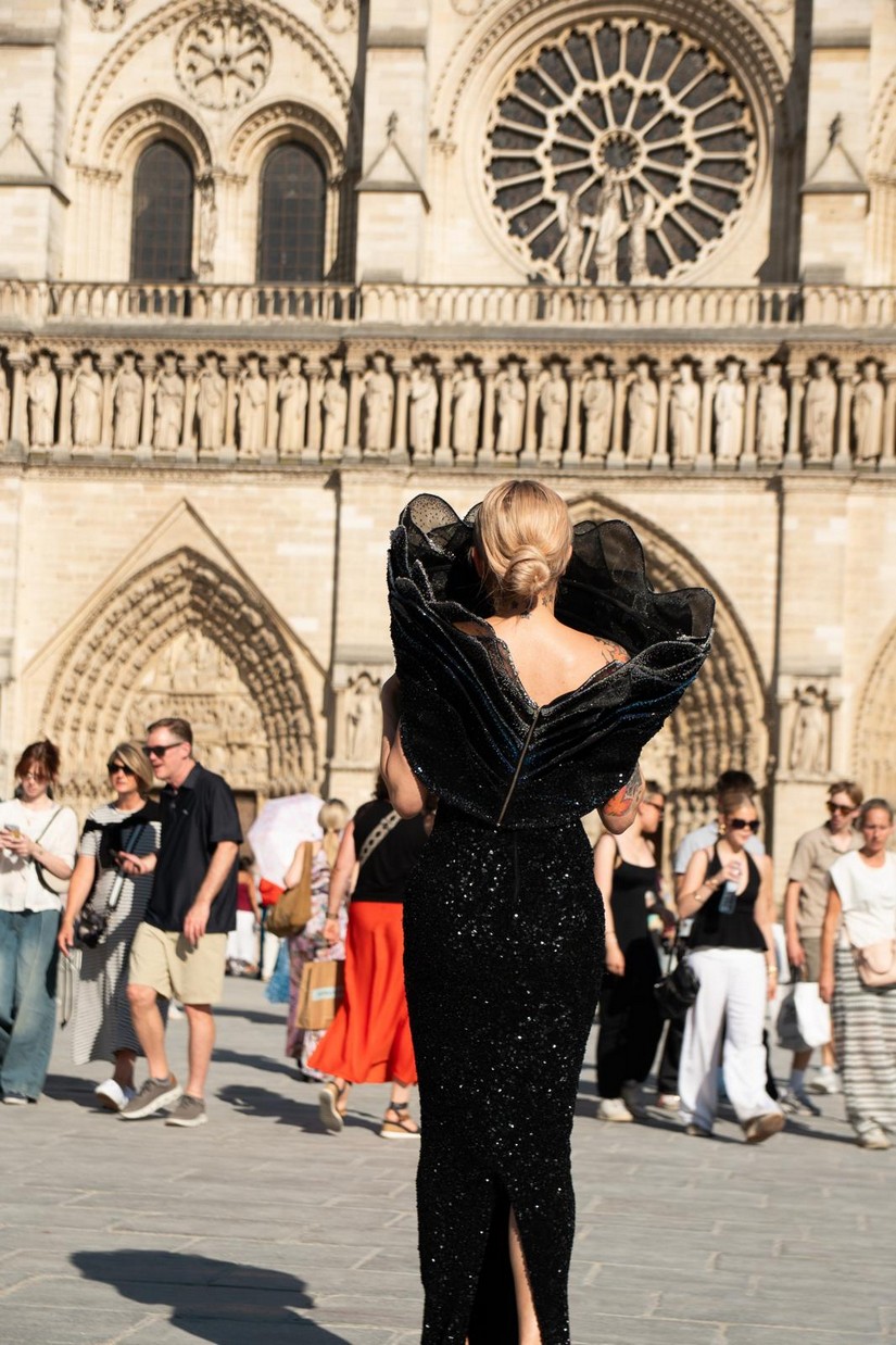 Juliana Herc mergulha no universo da alta-costura em Paris