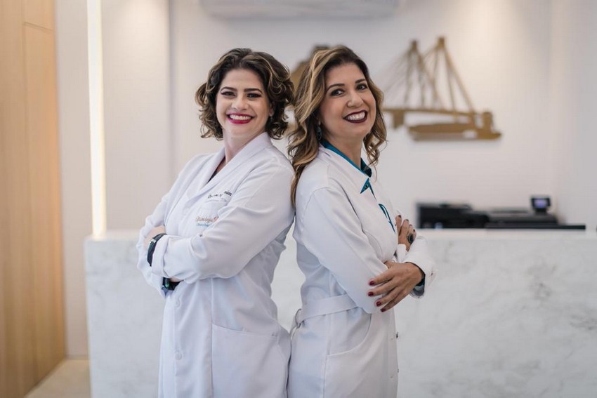 Médicas oftalmologistas Liliana Nóbrega e Rochelle Pagani inauguraram nova clínica