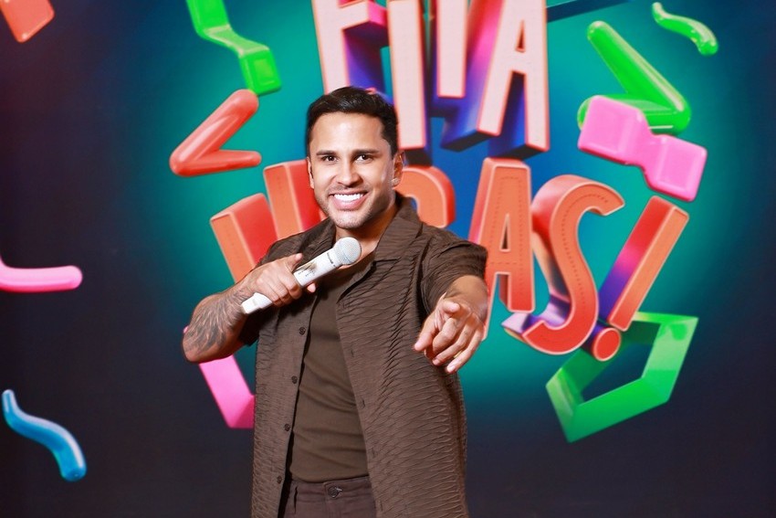 Lucas Guimarães estreia Eita Lucas! em formato estúdio, com presença de 120 pessoas na plateia