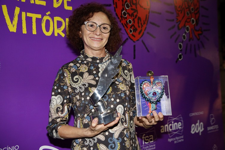 Marcélia Cartaxo recebeu o troféu de Melhor Interpretação