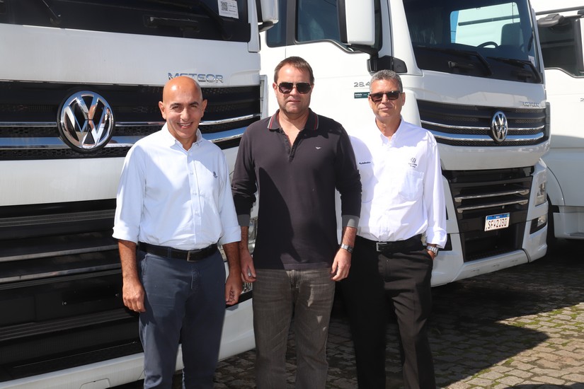 Autobahn Caminhões e Ônibus recebe staff da fábrica Volkswagen para workshop na sua sede em Serra, Espírito Santo