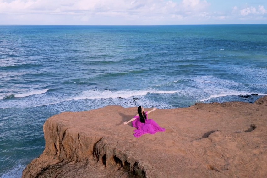 Marina Elali lança clipe ‘Escudo’ no Domingo de Páscoa e celebra fé, gratidão e amor
