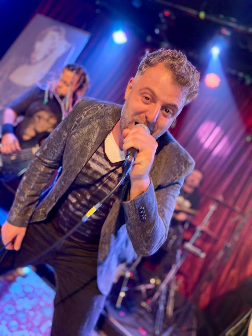 Marquês, Fares Jr., Daniel Kid, Fernando Oliveira e Delcio Oliveira Jr. se apresentam no Bar Brahma