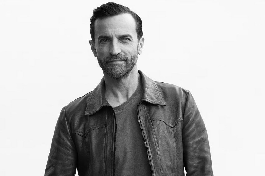 Nicolas Ghesquière completa uma década como diretor artístico da Louis Vuitton, no auge da moda