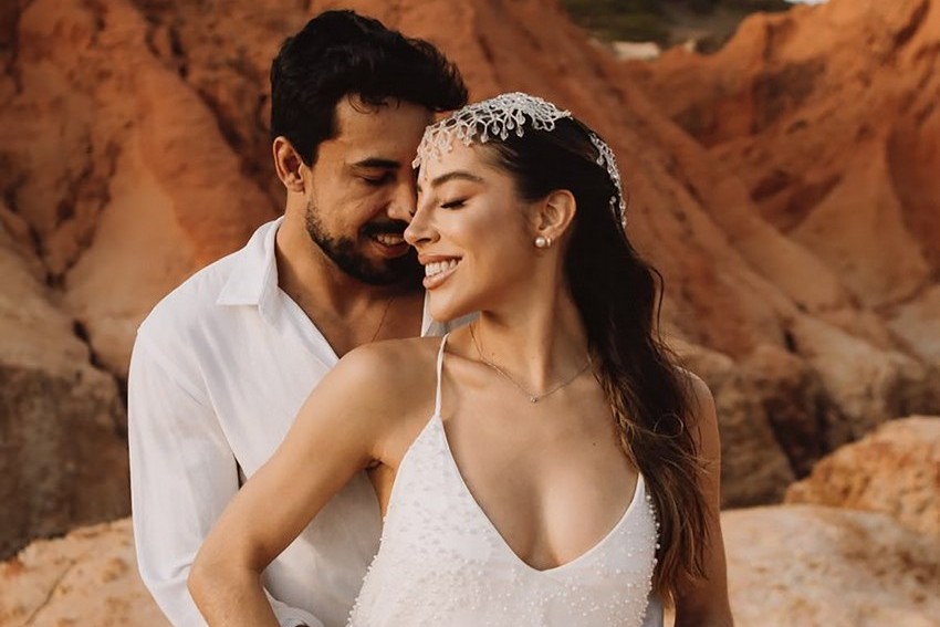 Renata Saldanha e Maike Allan, do BBB 25, anunciam gravidez do primeiro filho em cenário paradisíaco