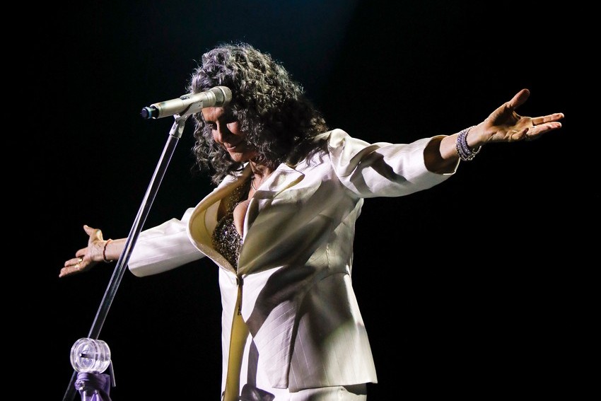 Simone estreia nova turnê em São Paulo ao lado de Marcus Preto