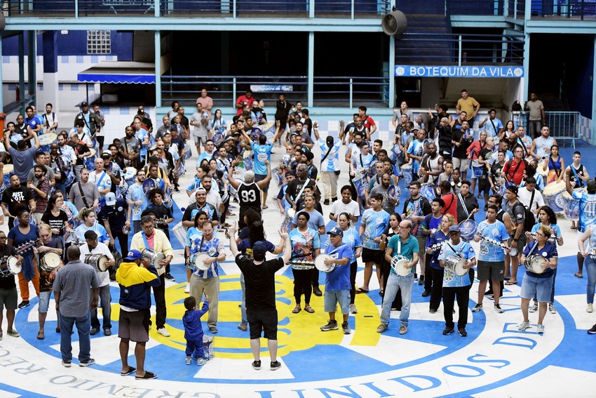 Unidos de Vila Isabel inicia ensaios de bateria para o Rio Carnaval 2026 nesta quarta, 16 