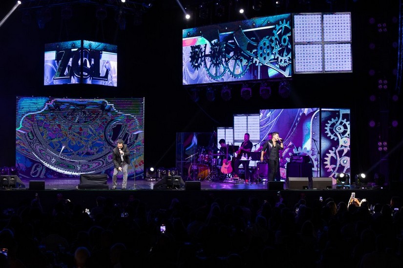 Zeze Di Camargo e Luciano lotam casa de show no Rio com nova turnê